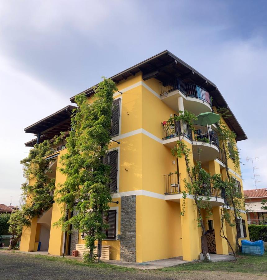 Draisina Bike Apartments Due Oleggio Castello ภายนอก รูปภาพ